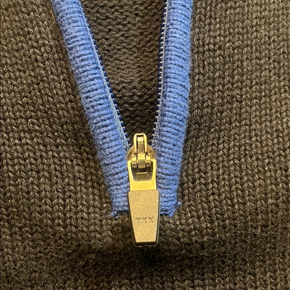 Eddie Bauer Men's Black Zip-Up Sweater with Blue Accents - Picture 4 of 14